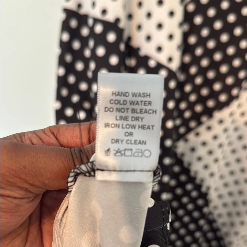 IC COLLECTION Black and White 3/4 Sleeve Dress - Picture 9 of 9